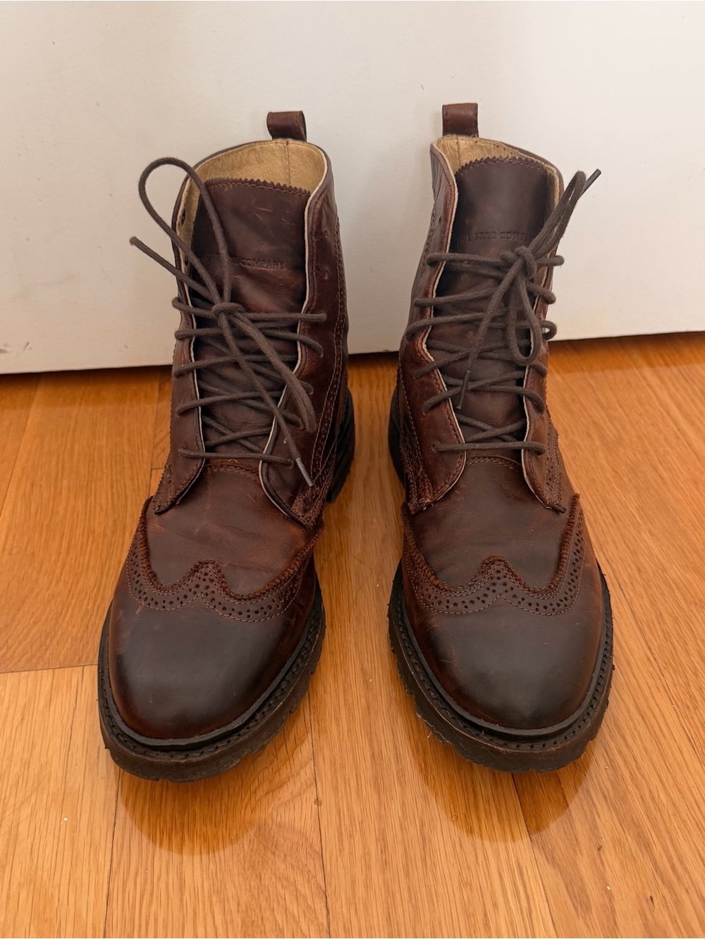 Men's Frye Earl Leather Wingtip Lace-Up Boots Men’s 7.5 (Women’s 9)